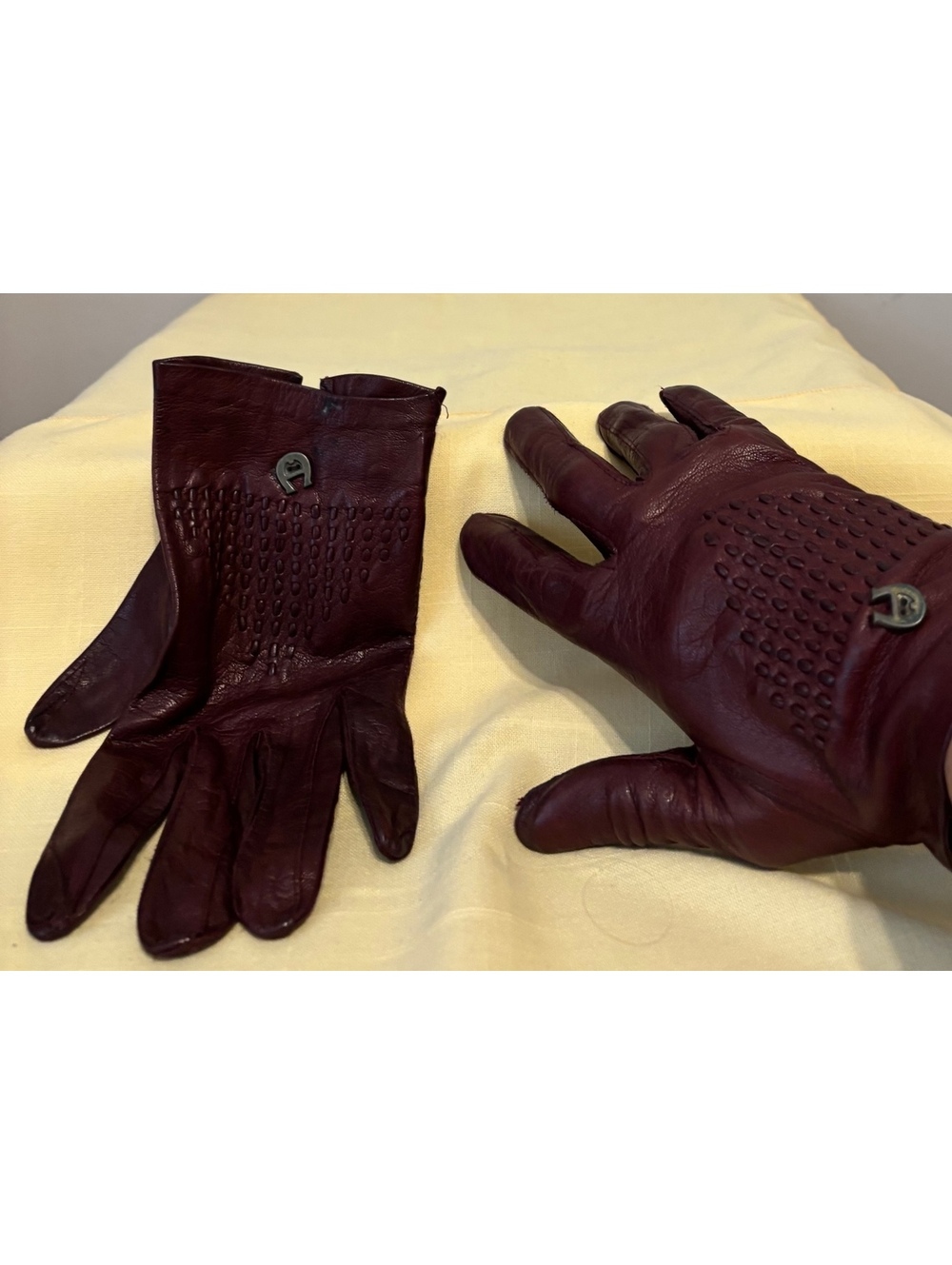 Vtg size 8 WN Etienne Aigner Burgundy Oxblood Leather Gloves Lined Italy 1990’s